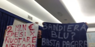 VERSILIA “ACIDO PERACETICO CORRODE LA PELLE E CI RIPULISCONO I NOSTRI FIUMI? REGIONE ASCOLTI ARPAT E FERMI QUESTO SCEMPIO”