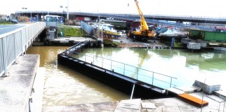 ASSURDO TEATRINO CON SGARBO A LIVORNO: TRA UN MESE INCILE FINITO E PORTE VINCIANE POTREBBERO RIMANERE CHIUSE IN MODO SEMI-PERMANENTE