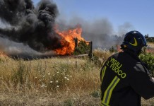 SETTANTASETTE INCENDI IERI MA IN TOSCANA UN VIGILE DEL FUOCO OGNI 14.526 ABITANTI. REGIONE PREMA IL PARLAMENTO SU RISOLUZIONE ‘FIANO’