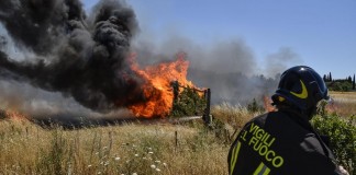 SETTANTASETTE INCENDI IERI MA IN TOSCANA UN VIGILE DEL FUOCO OGNI 14.526 ABITANTI. REGIONE PREMA IL PARLAMENTO SU RISOLUZIONE ‘FIANO’