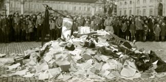 VERGOGNA! I LIBRI NON SONO RIFIUTI