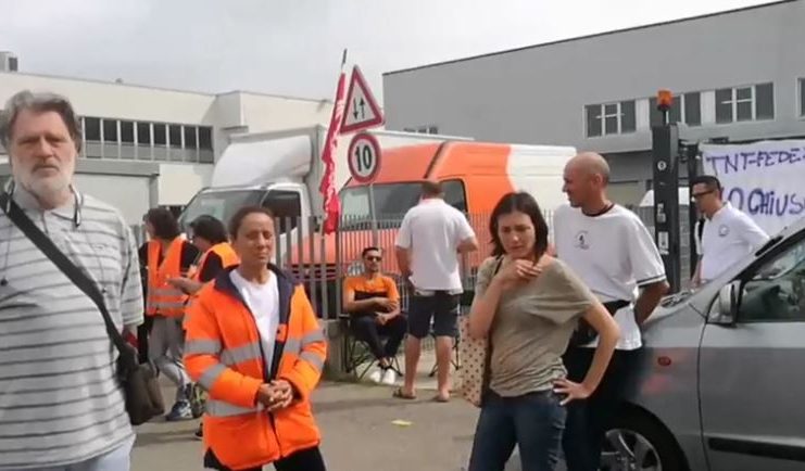 AL FIANCO DI LAVORATRICI E LAVORATORI TNT-FEDEX