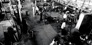 INDUSTRIA VETRARIA VALDARNESE, IL M5S IN CAMPO PER I LAVORATORI