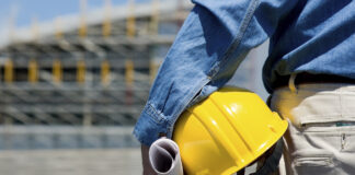 Appalti urgenti della Regione a Massa Carrara affidati ad aziende fuori provincia, Giannarelli (M5S): “Rossi sbaglia, non tutela le realtà imprenditoriali locali”