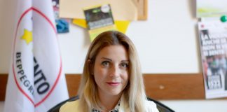 Follonica, Galletti (M5S): “Recuperate le 32 ecoballe localizzate e prorogati i ristori per i pescatori”