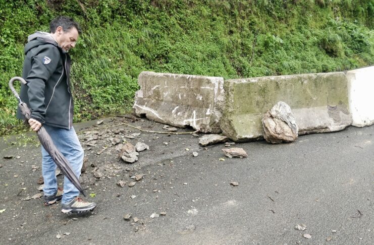 M5S, Massa. Franate Altre Rocce, Strada a Rischio per il Paese di Forno